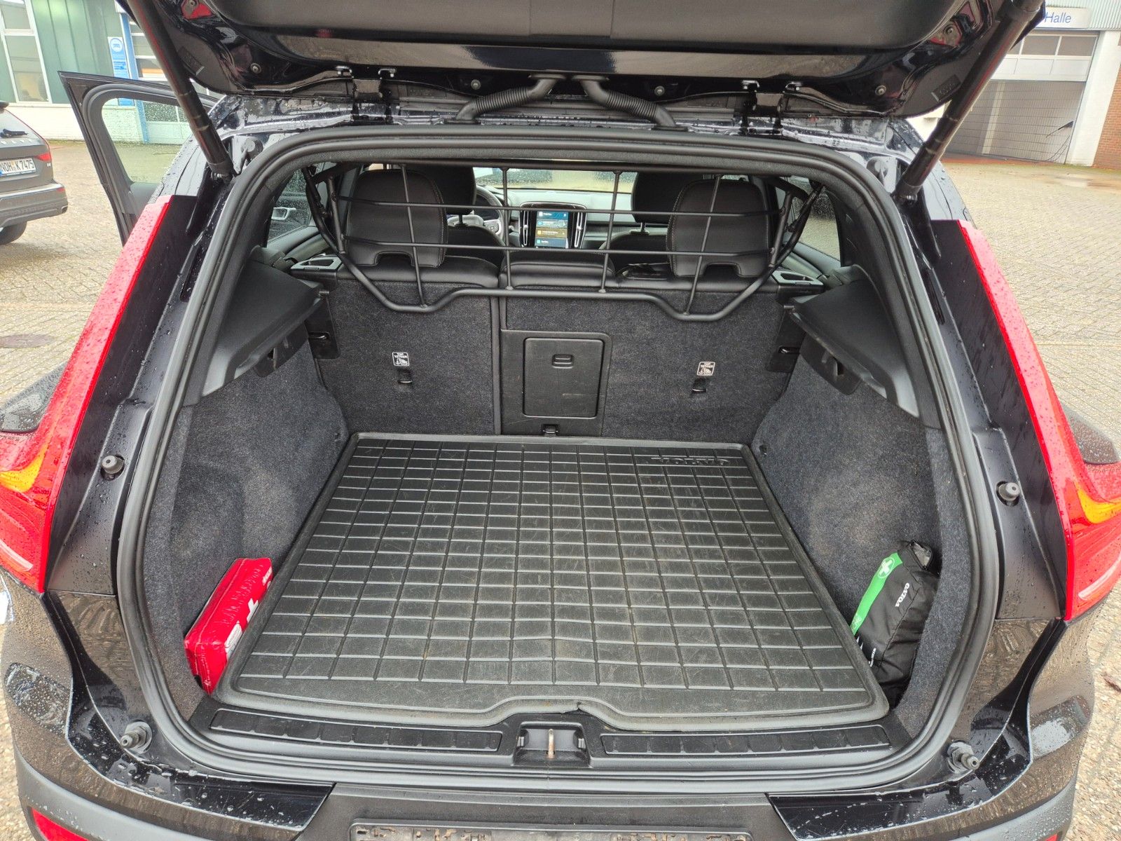Volvo XC40 Twin Motor Plus Recharge Pure Electric AWD