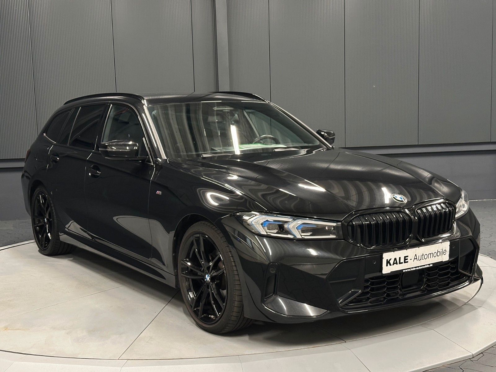 BMW 320d touring xDrive M-Sport Innovation - Samsaru's Car Outlet