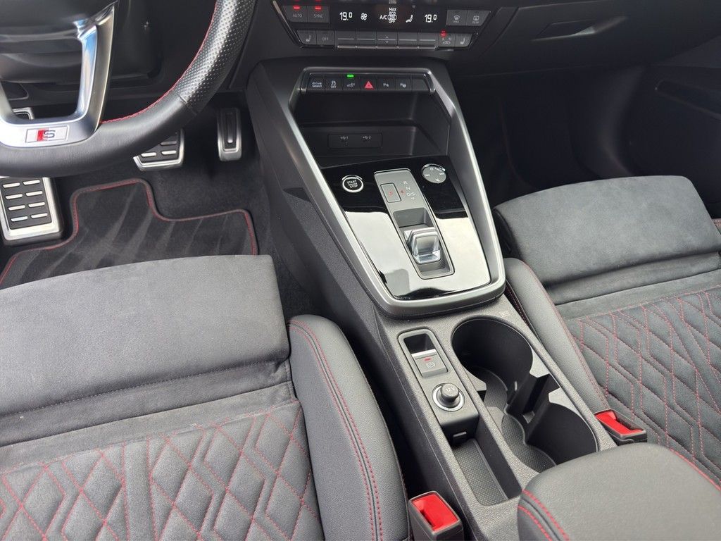 Audi A3 Sportback 45 TFSI e  S tronic S line B&O*MATR