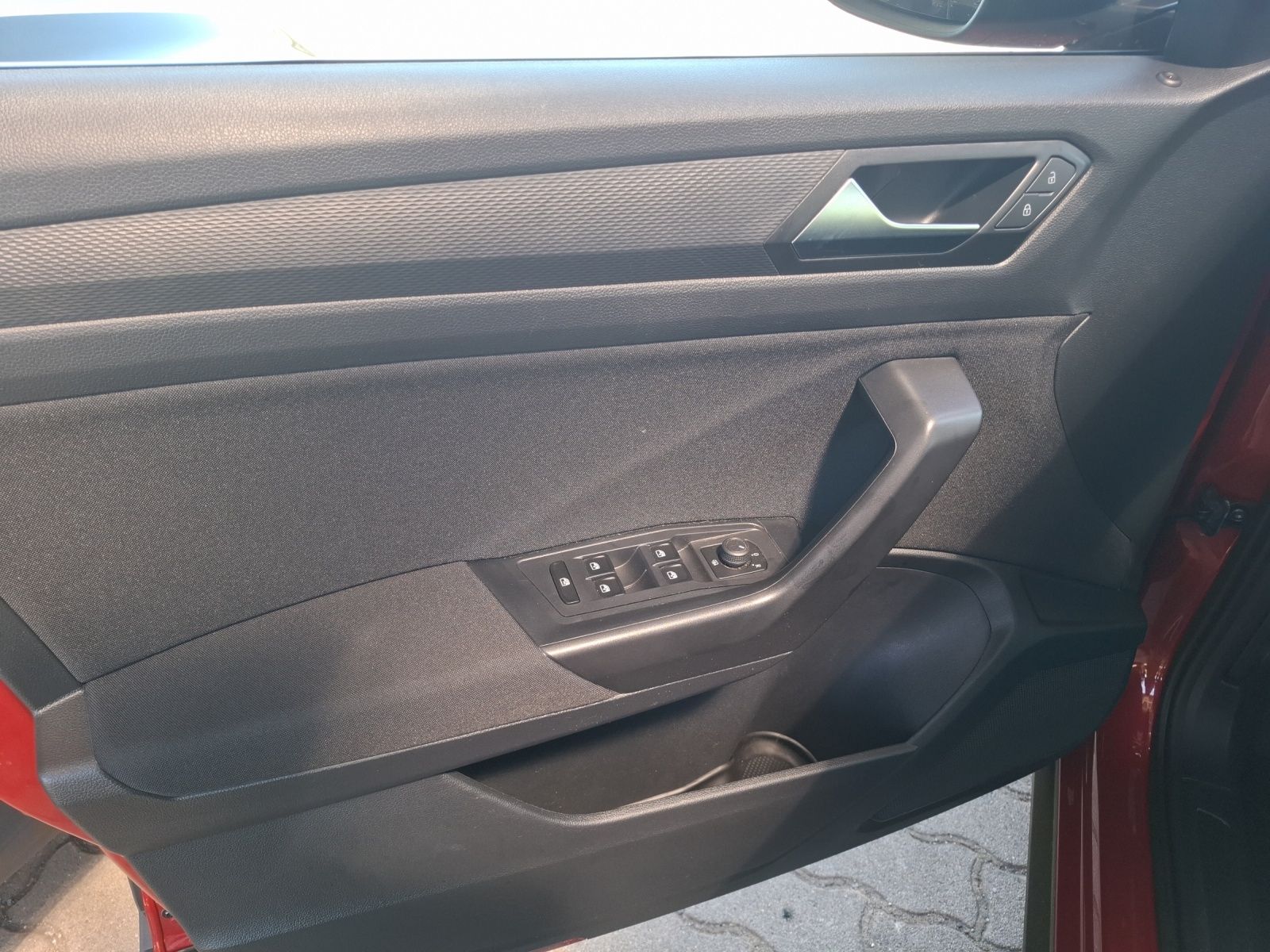 Volkswagen T-Roc TSI - Samsaru's Car Outlet