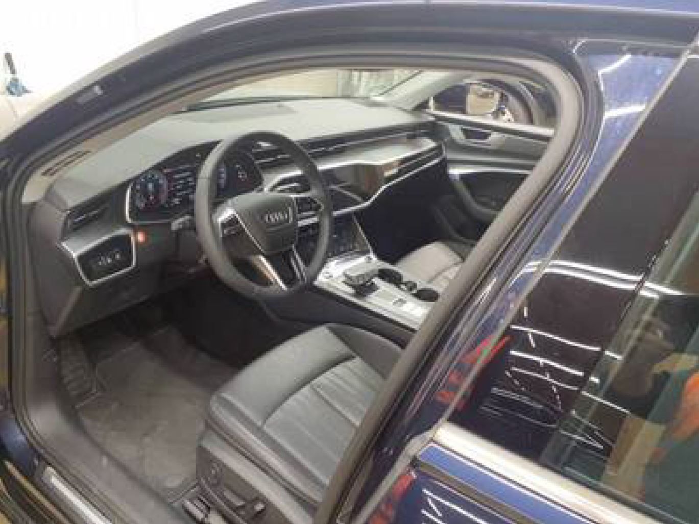 Audi A6 Avant 45 TFSI advanced - Samsaru's Car Outlet