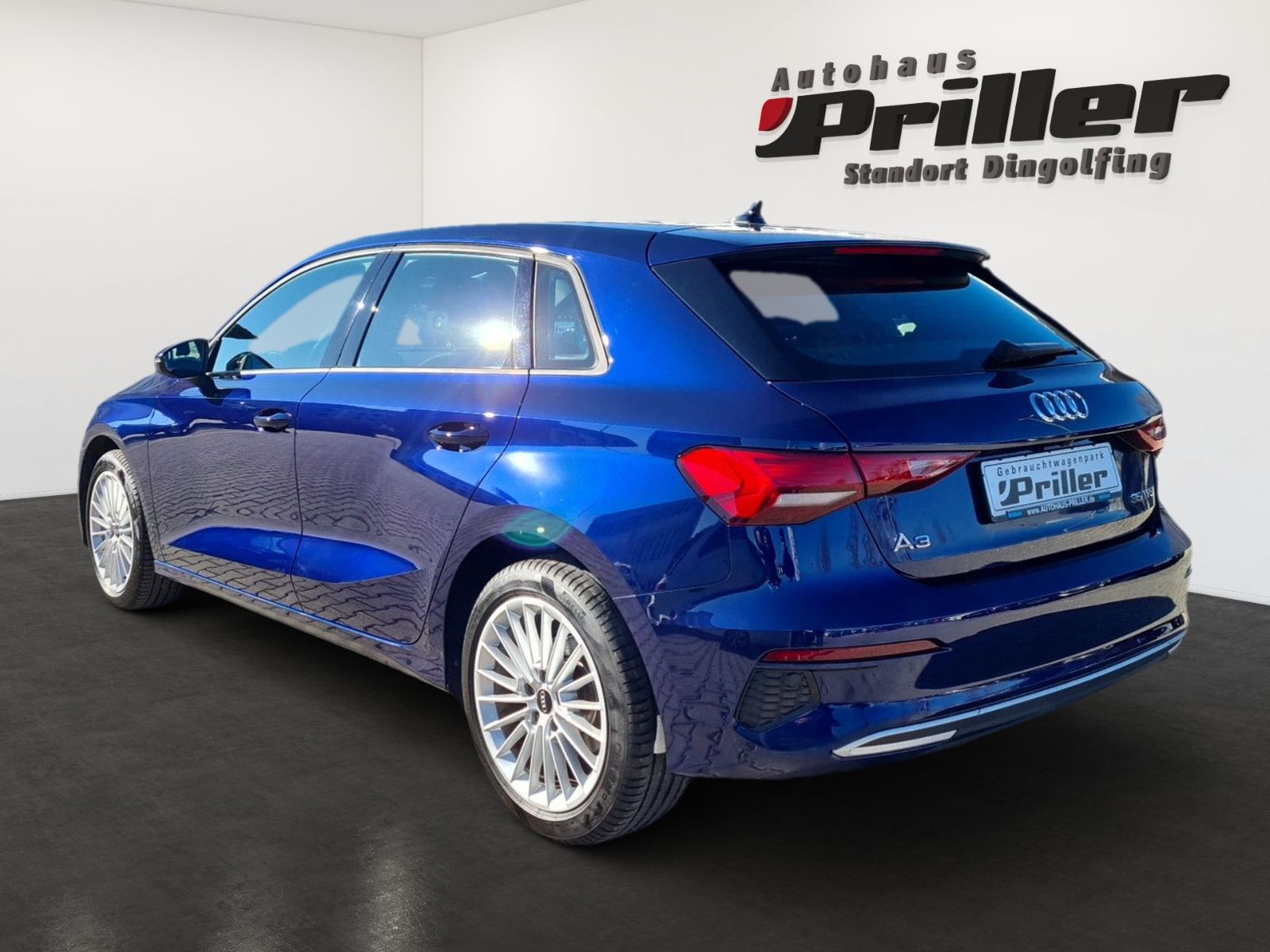 Audi A3 Sportback 35 TFSI Advanced - Samsaru's Car Outlet