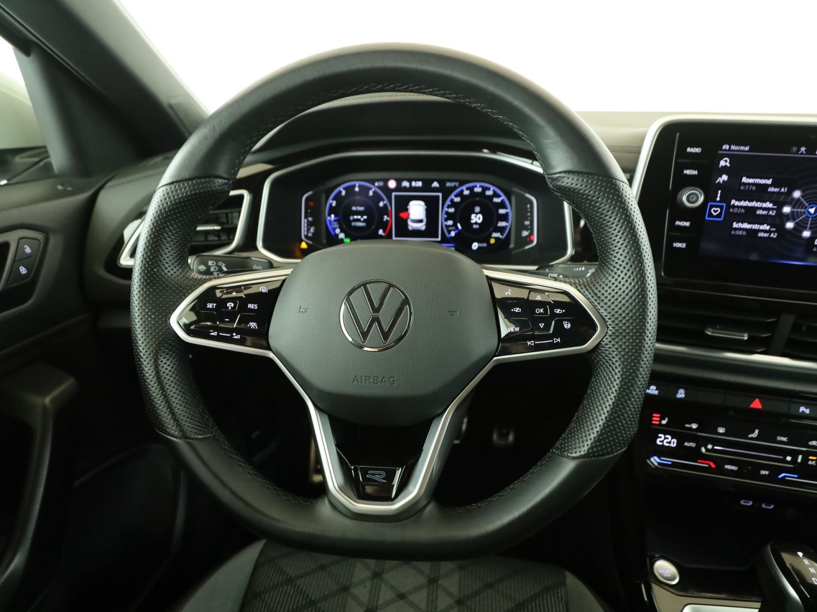 Volkswagen T-Roc 1.5 TSI R-Line - Samsaru's Car Outlet
