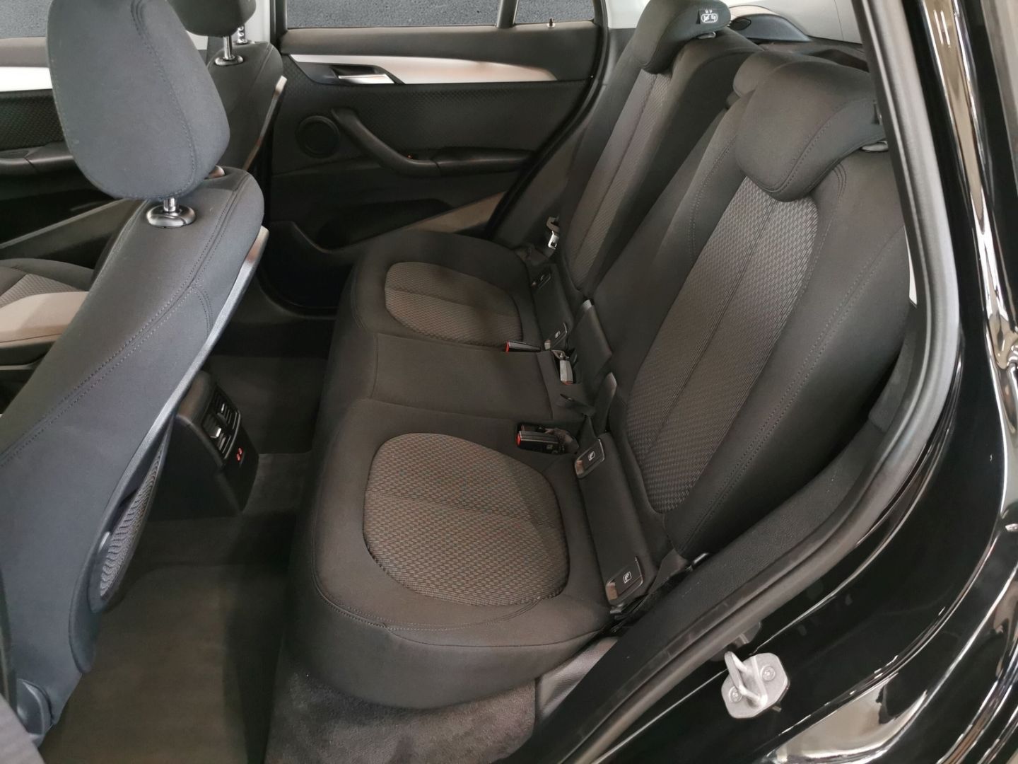 BMW X1 xDRIVE 25e ADVANTAGE - Samsaru's Car Outlet
