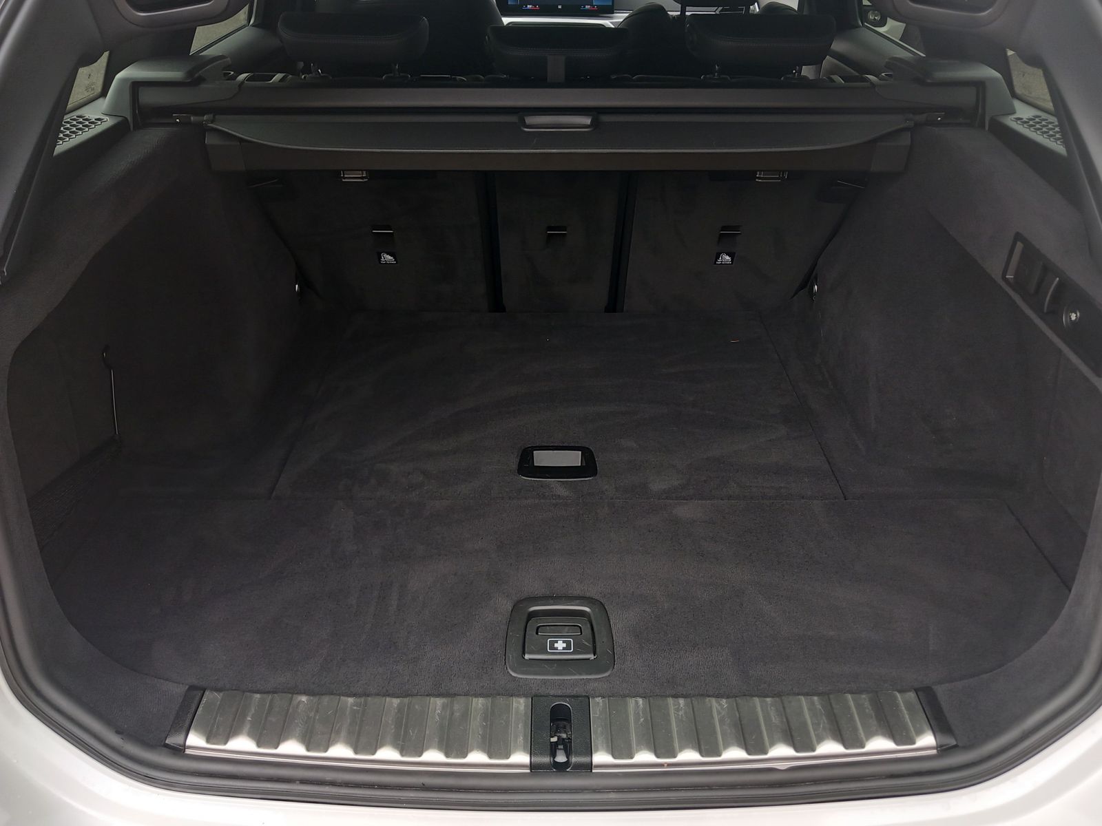 BMW 320d Touring xDrive M Sport - Samsaru's Car Outlet