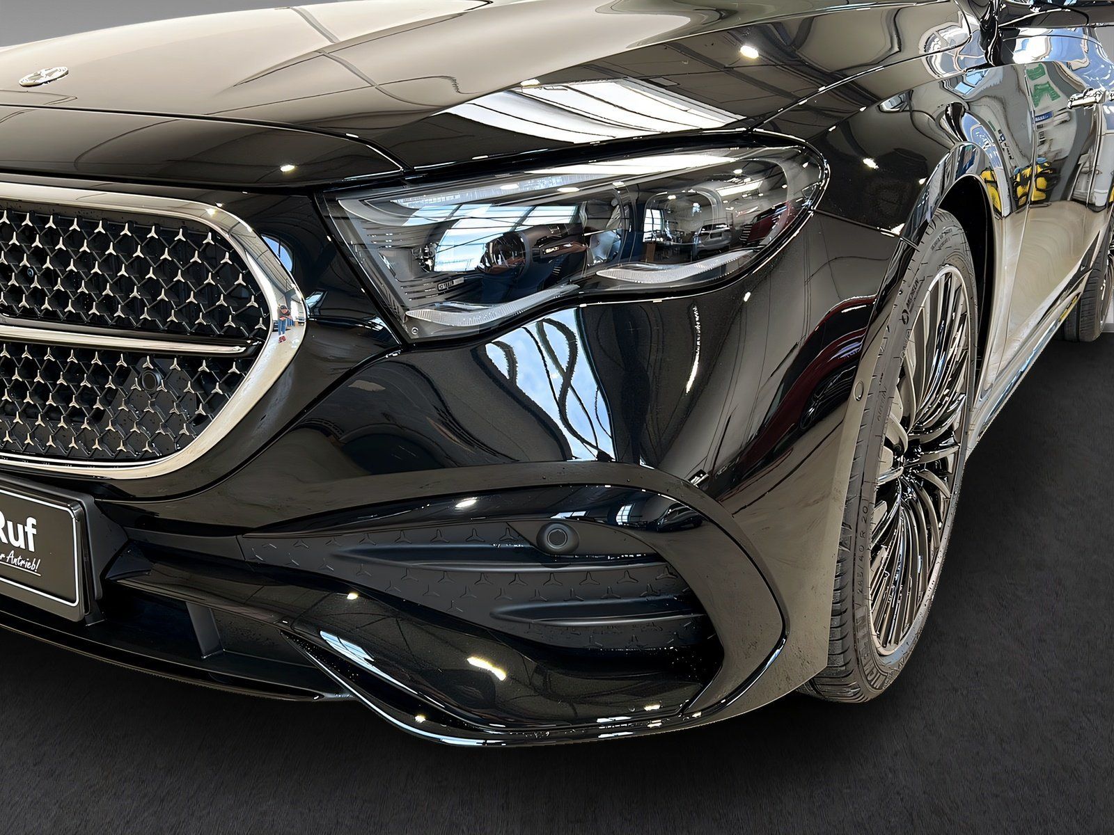 Mercedes-Benz E 450 d 4M+AMG+LEDER+PREMIUM+AHK+STANDHEIZUNG