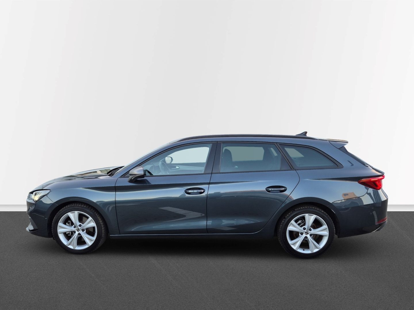 Seat Leon Sportstourer FR 2,0 TDi DSG AHK ACC CAM Kes