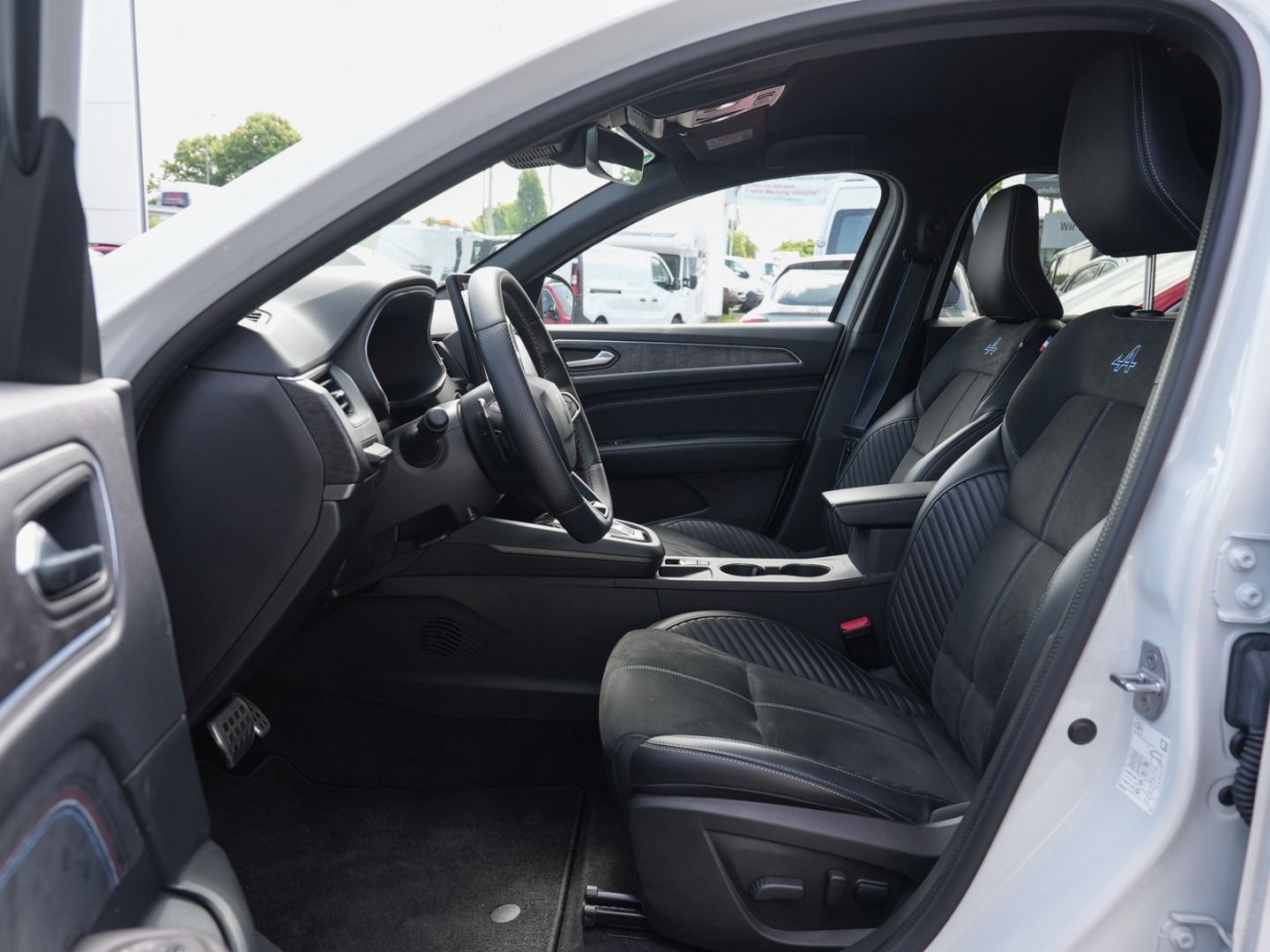 Renault Arkana ESPRIT ALPINE M-Hybrid - Samsaru's Car Outlet