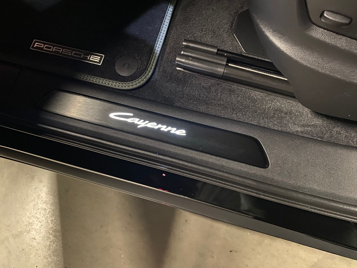 Porsche Cayenne E-Hybrid | Sportabgas | Luftfederung |