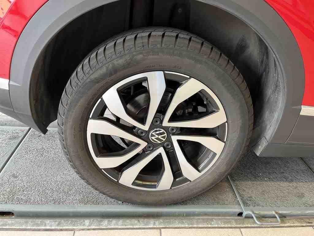 Volkswagen T-Roc 1.5 TSI Active DSG - Samsaru's Car Outlet