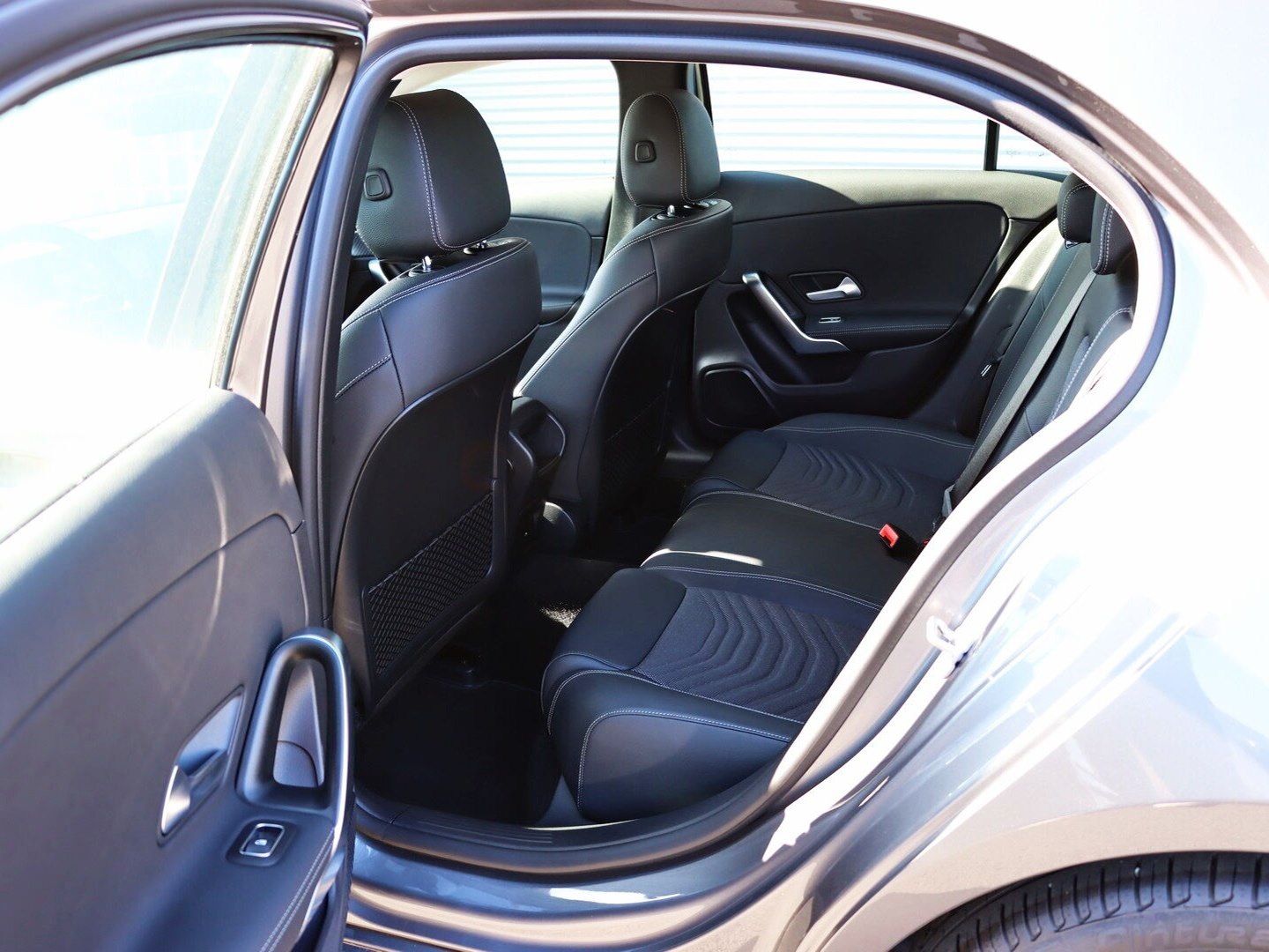 Mercedes-Benz A 200 Progressive - Samsaru's Car Outlet