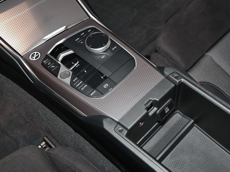 BMW 320d Tour. M Sport Adp.LED HUD DrivAss 360° DAB