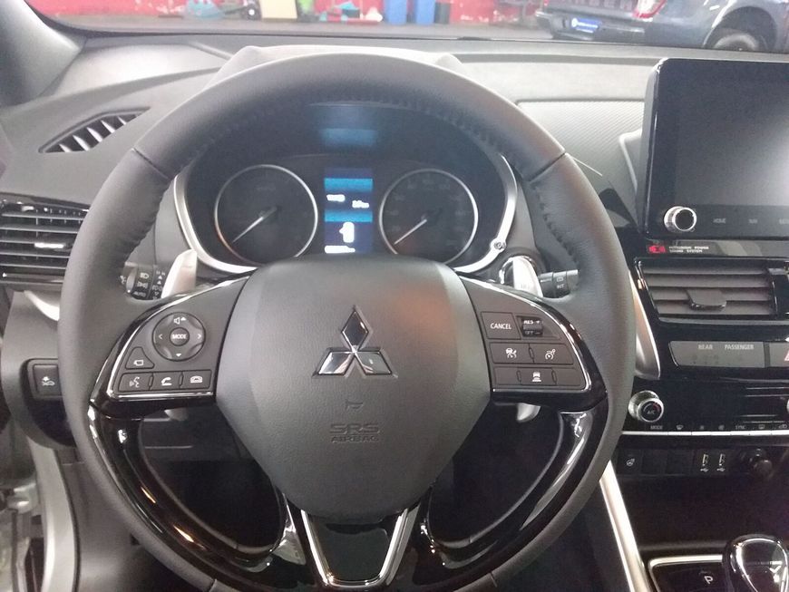 Mitsubishi Eclipse Cross Plug-In Hybrid 4WD Top