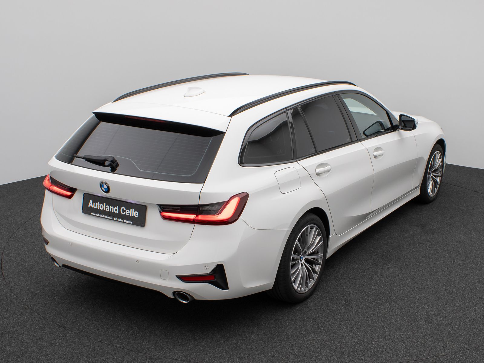BMW 320d SportLine - Samsaru's Car Outlet