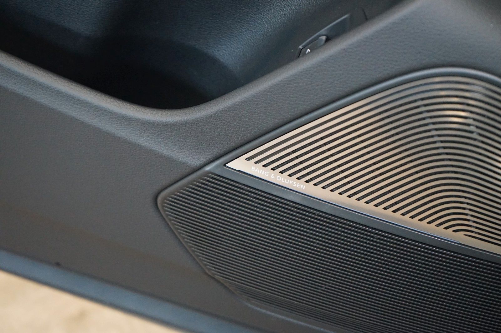 Audi RSQ8*MATRIX*MASSAGE*WARRANTY*HUD*B&O*111.818€NET