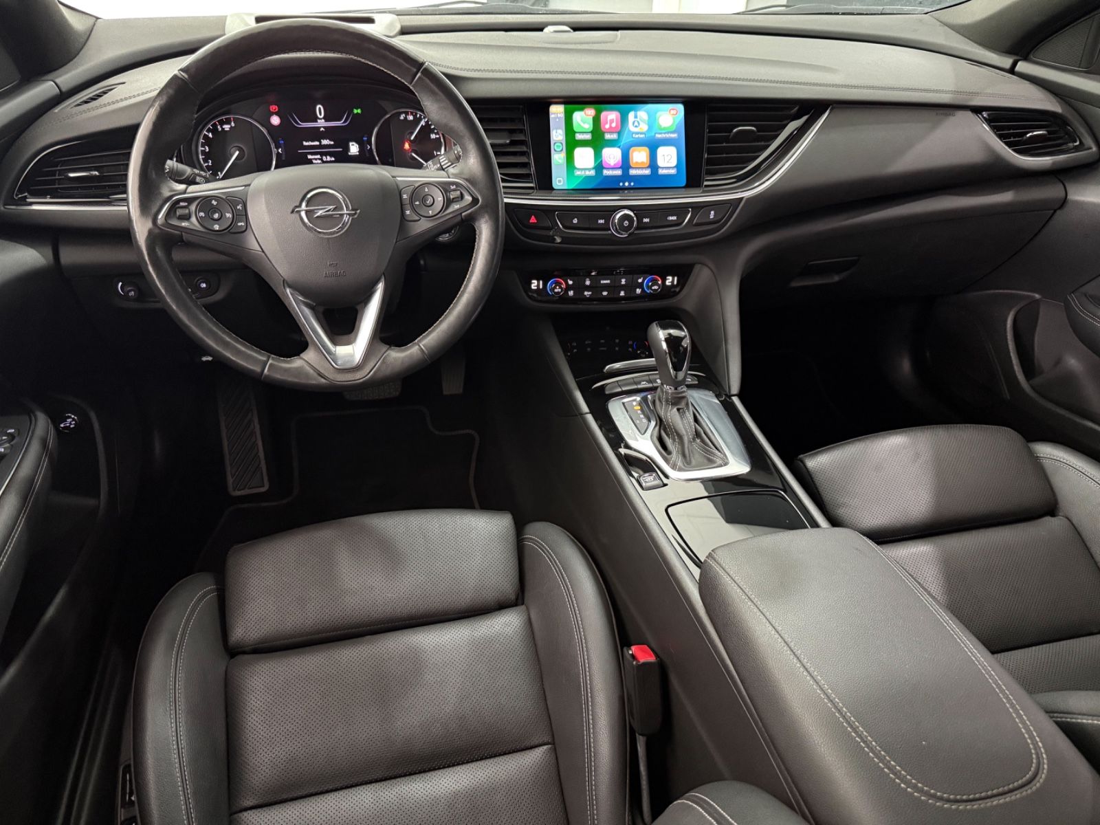 Opel Insignia 2.0 B Sports Tourer Elegance - Samsaru's Car Outlet