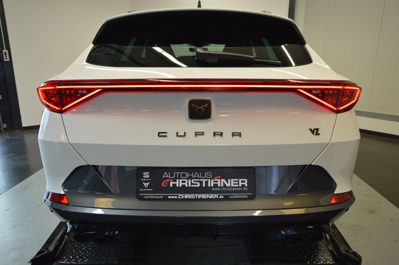 Cupra Formentor VZ 2.0 TSI 4Drive - Samsaru's Car Outlet