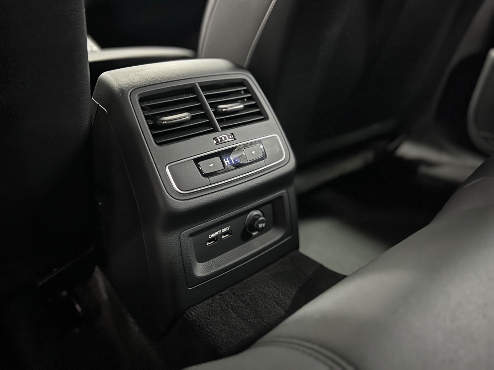 Audi A4 Avant 40 TDI quattro advanced VIELE EXTRAS