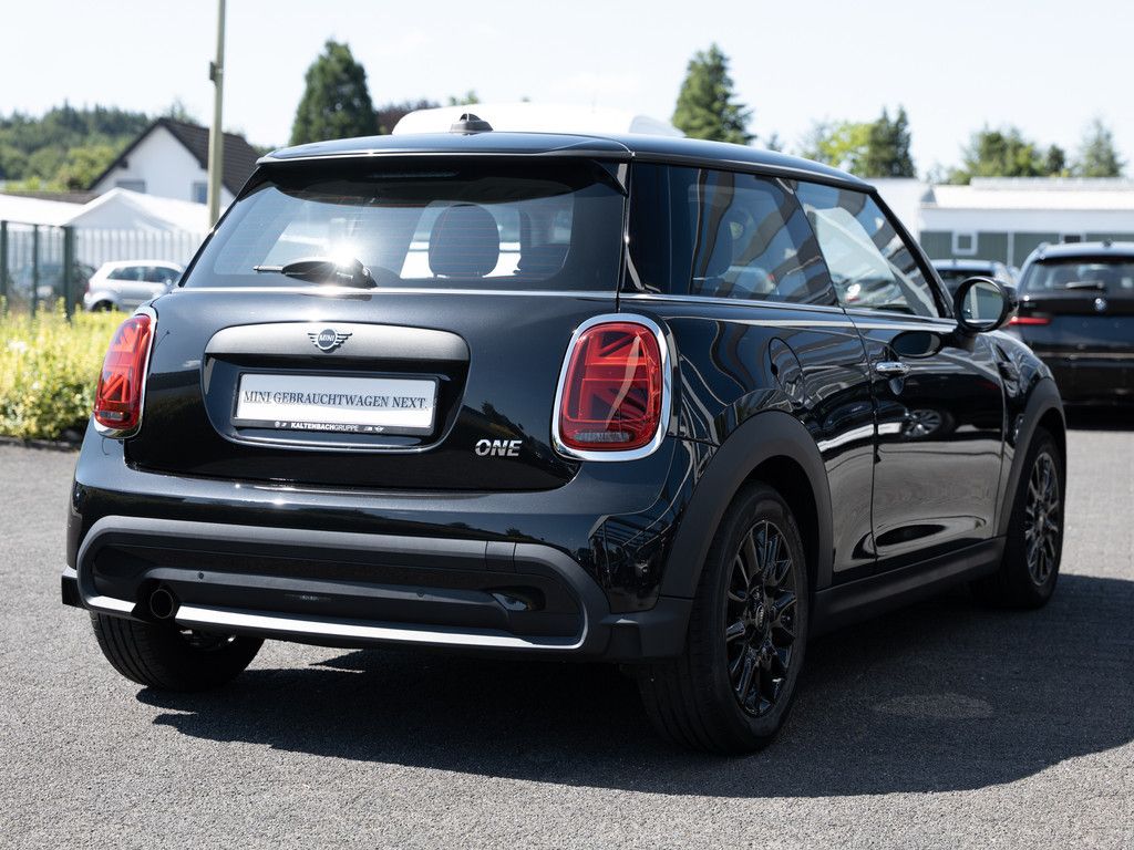 MINI One Essential Trim - Samsaru's Car Outlet