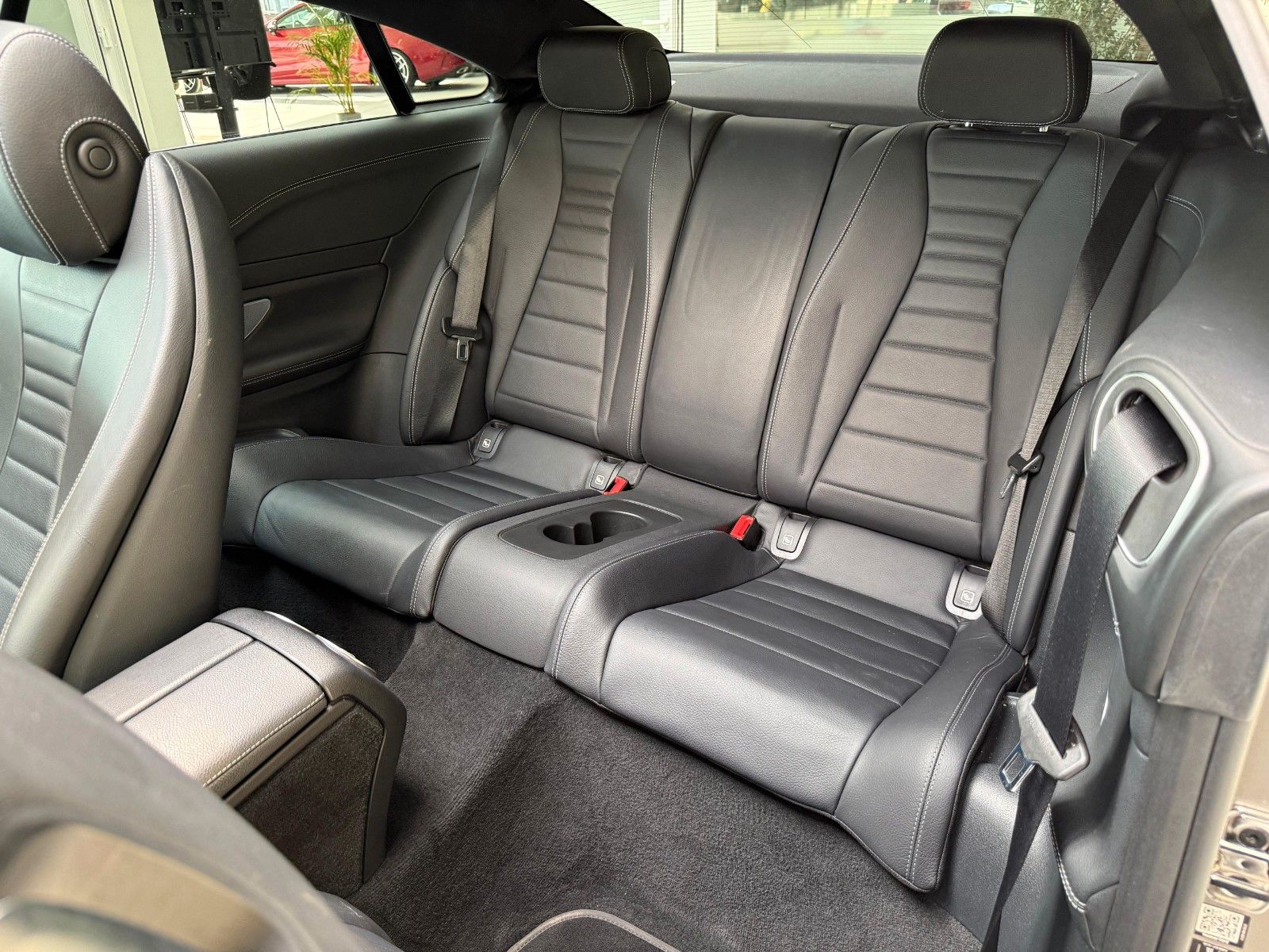 Mercedes-Benz E 300 Coupe AMG - Samsaru's Car Outlet