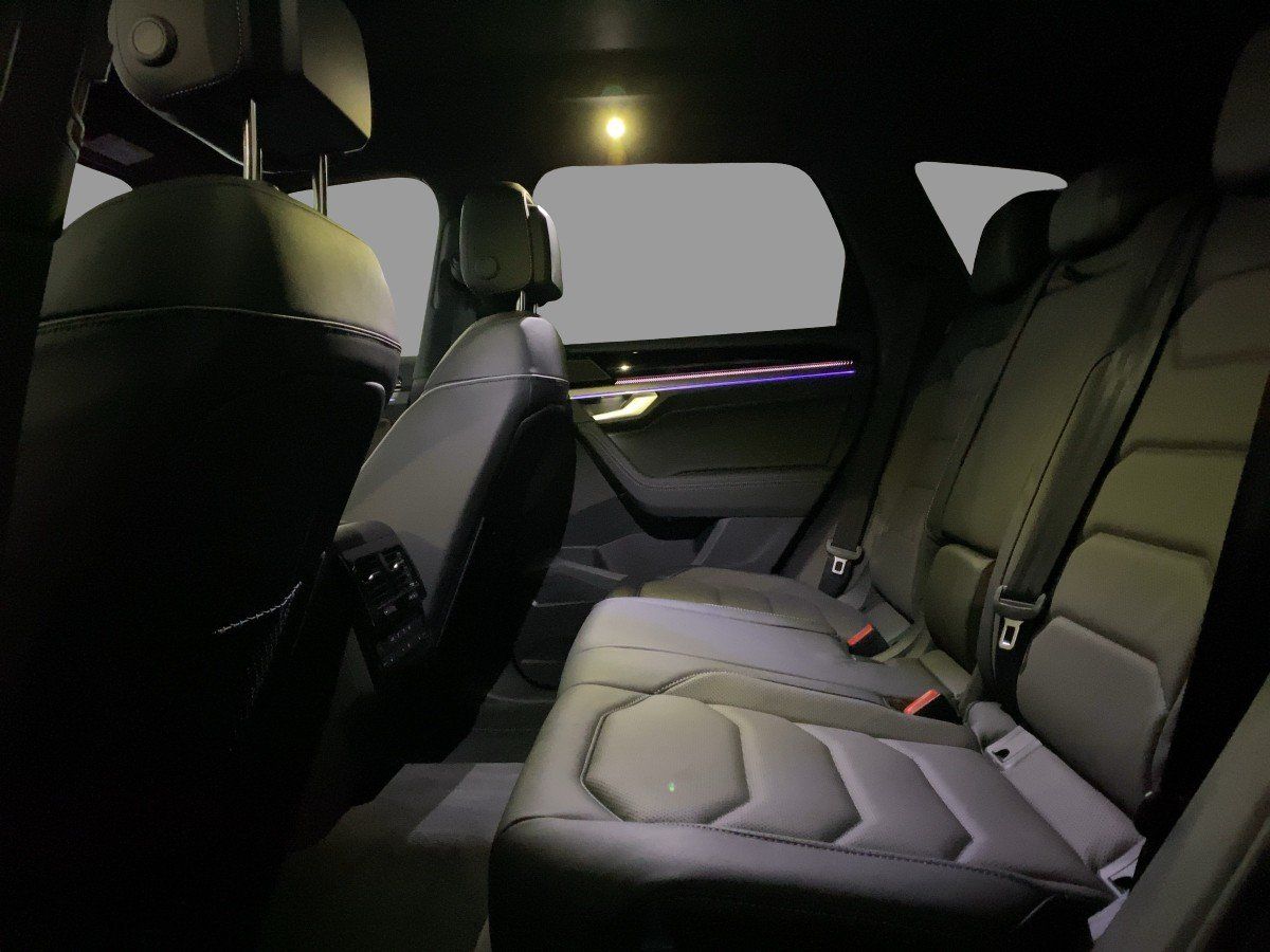 Volkswagen Touareg 3.0 V6 TDI 4Motion W R-Line BLACK+MATRIX