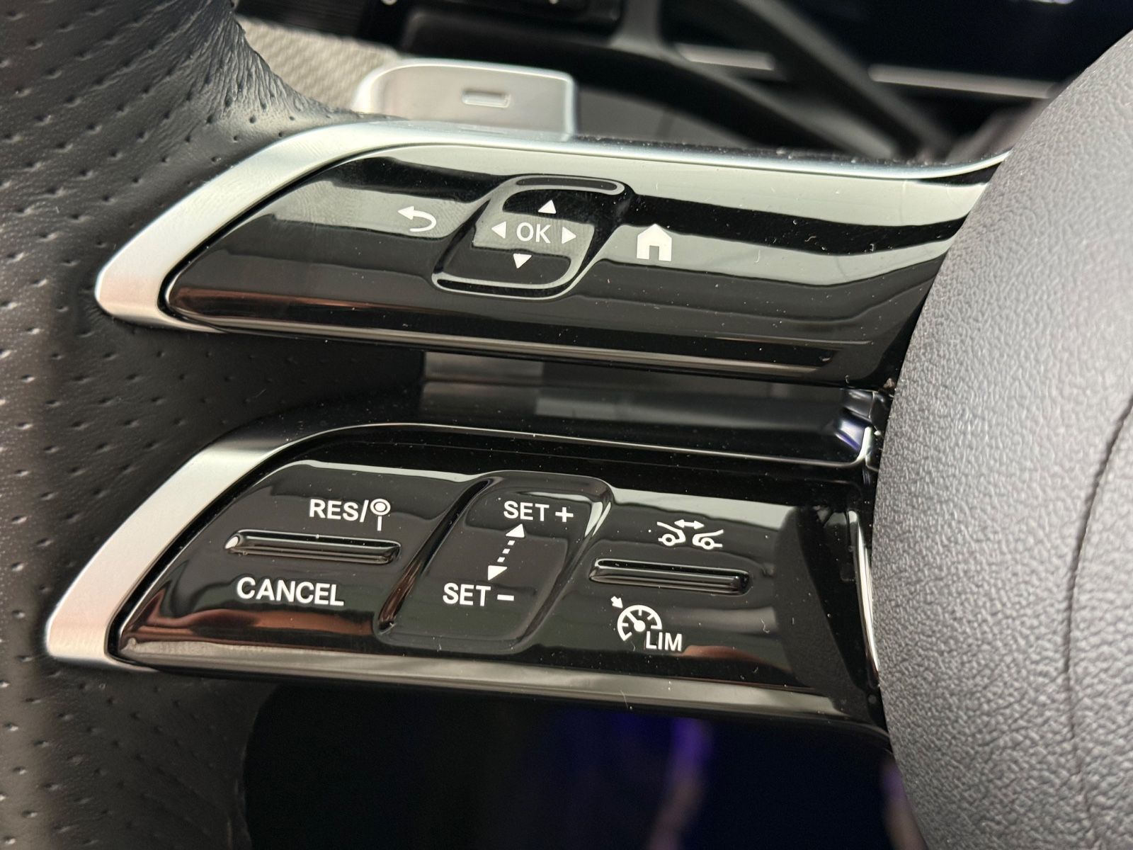 Mercedes-Benz GLC 220d 4M*AMG*PANO*HEADUP*MEMORY*DIGITAL-L*KEY