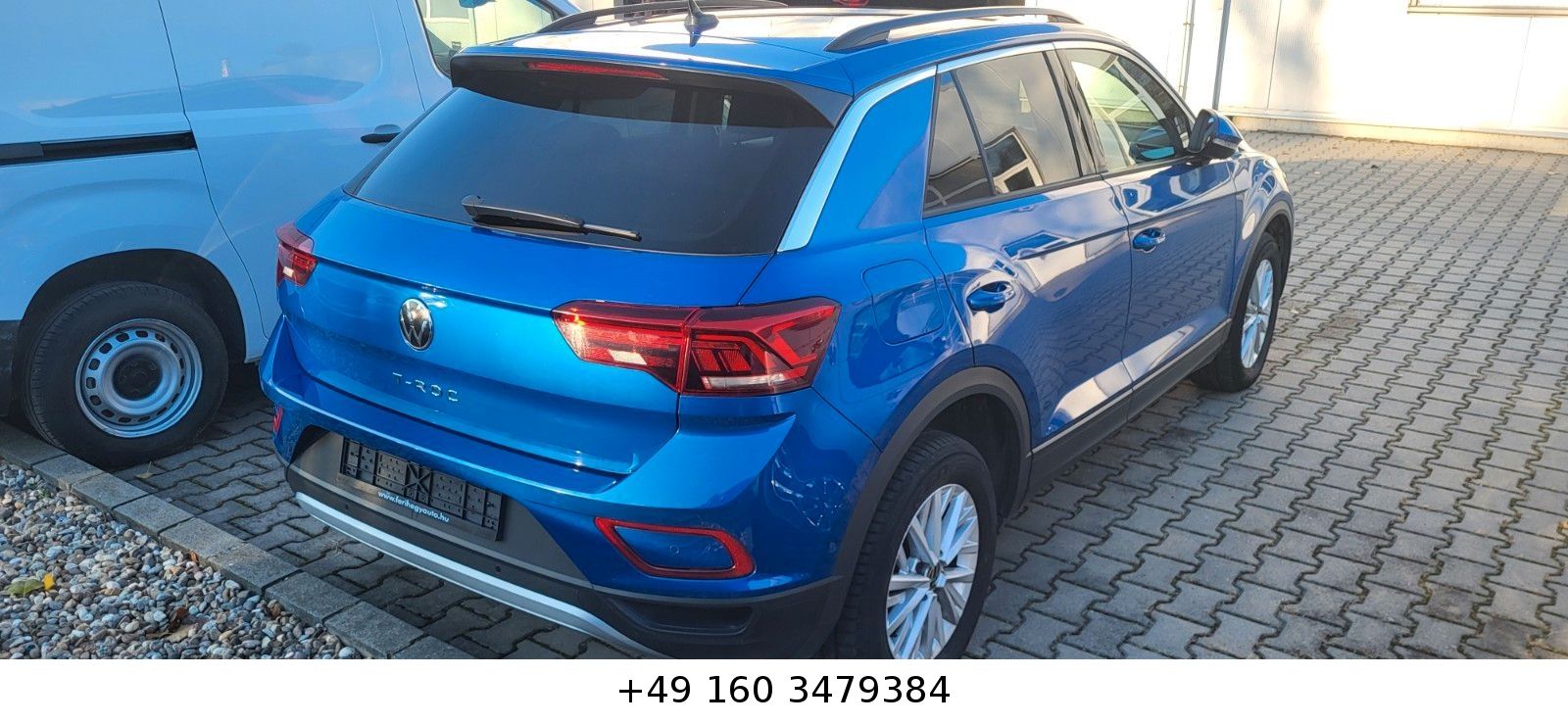 Volkswagen T-Roc Life DSG - Samsaru's Car Outlet