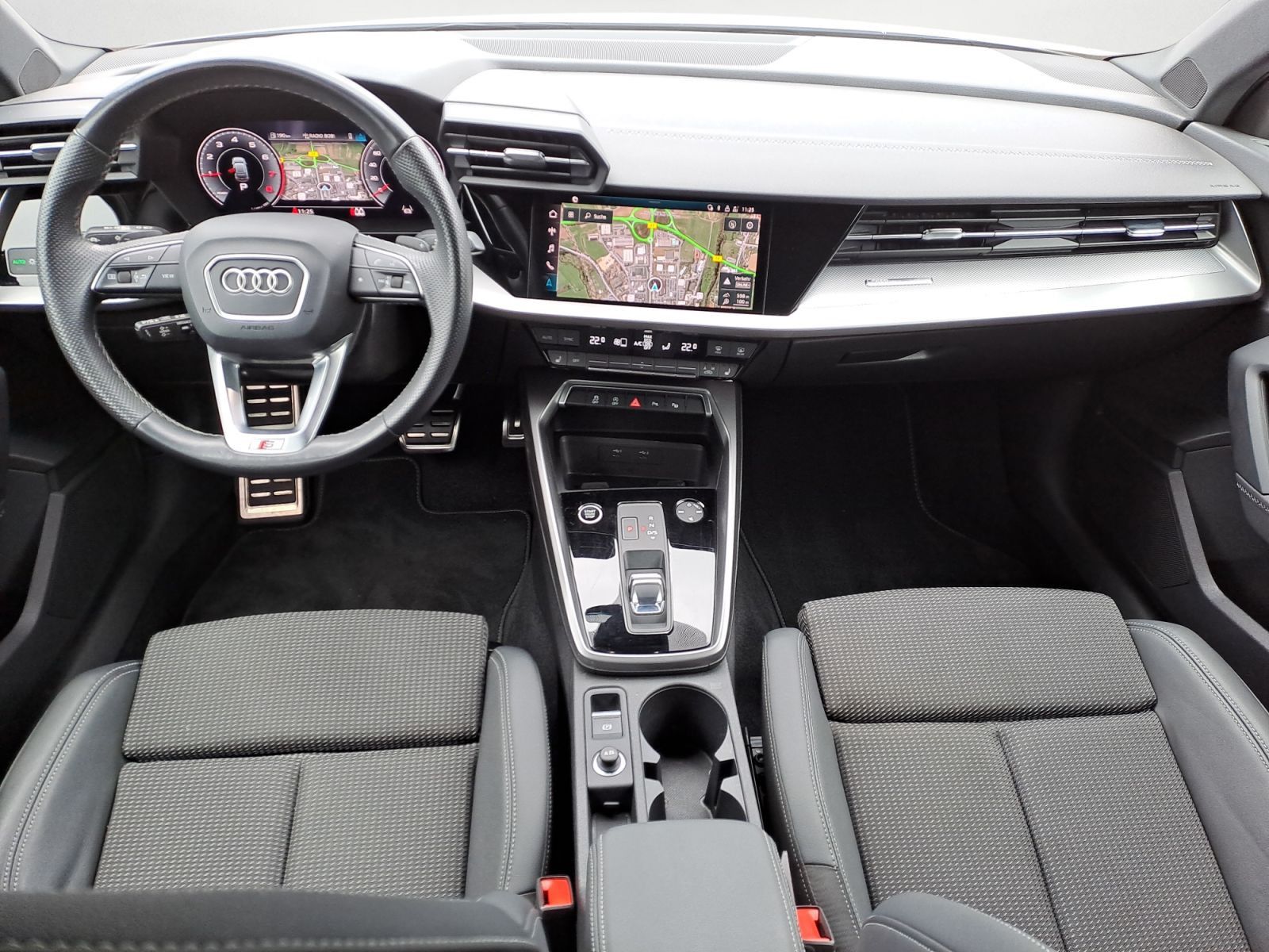 Audi A3 Sportback 35 TFSI S-tronic S-Line ACC Navi