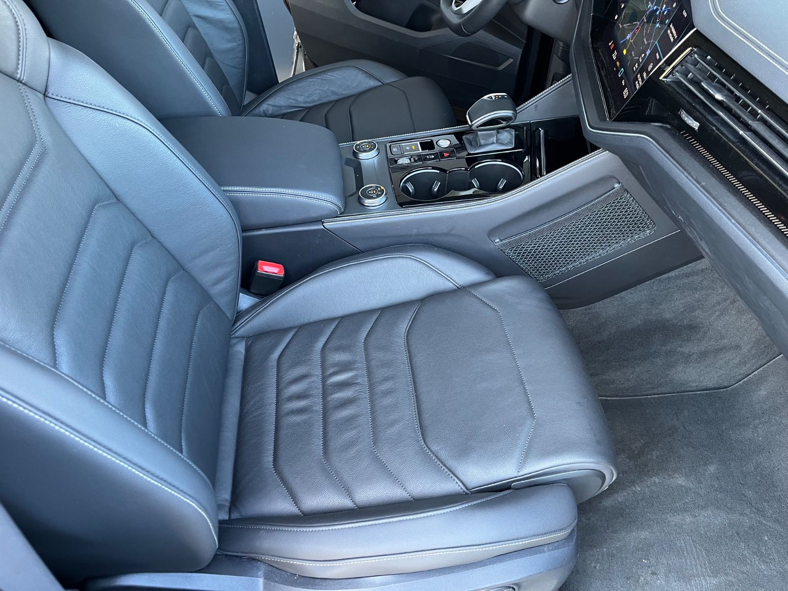 Volkswagen Touareg 3.0 TDI  4Motion Luftfahr Leder AHK LED