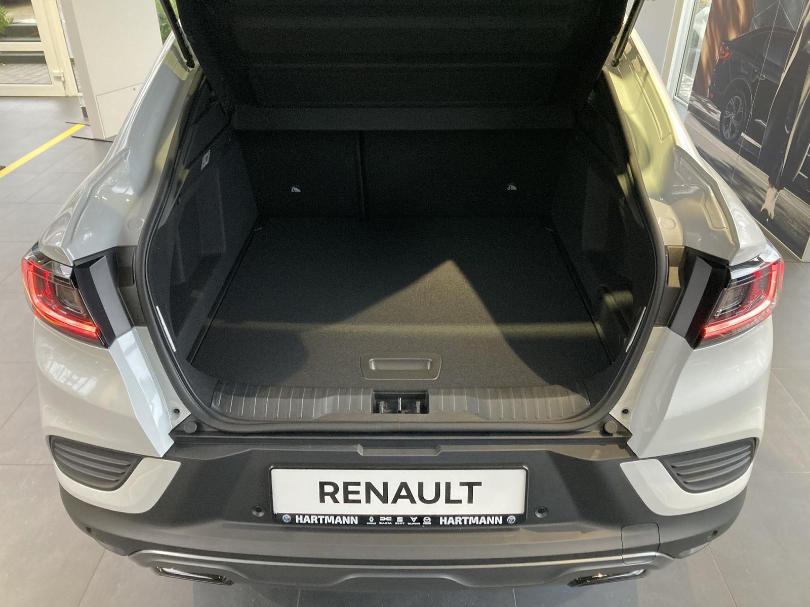 Renault Arkana ESPRIT ALPINE Full Hybrid - Samsaru's Car Outlet