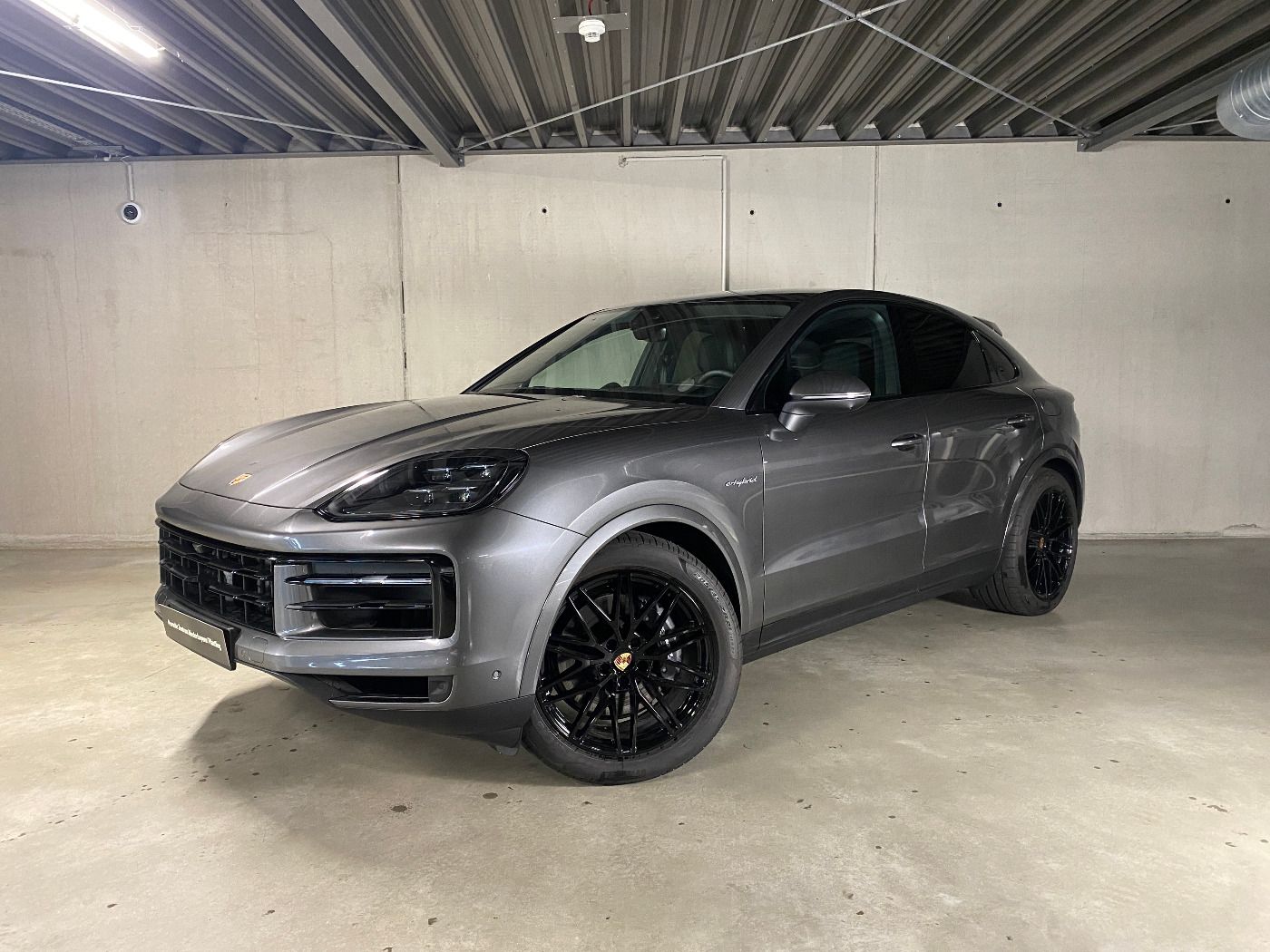 Porsche Cayenne E-Hybrid Coupe | Adaptive Luftfederung |
