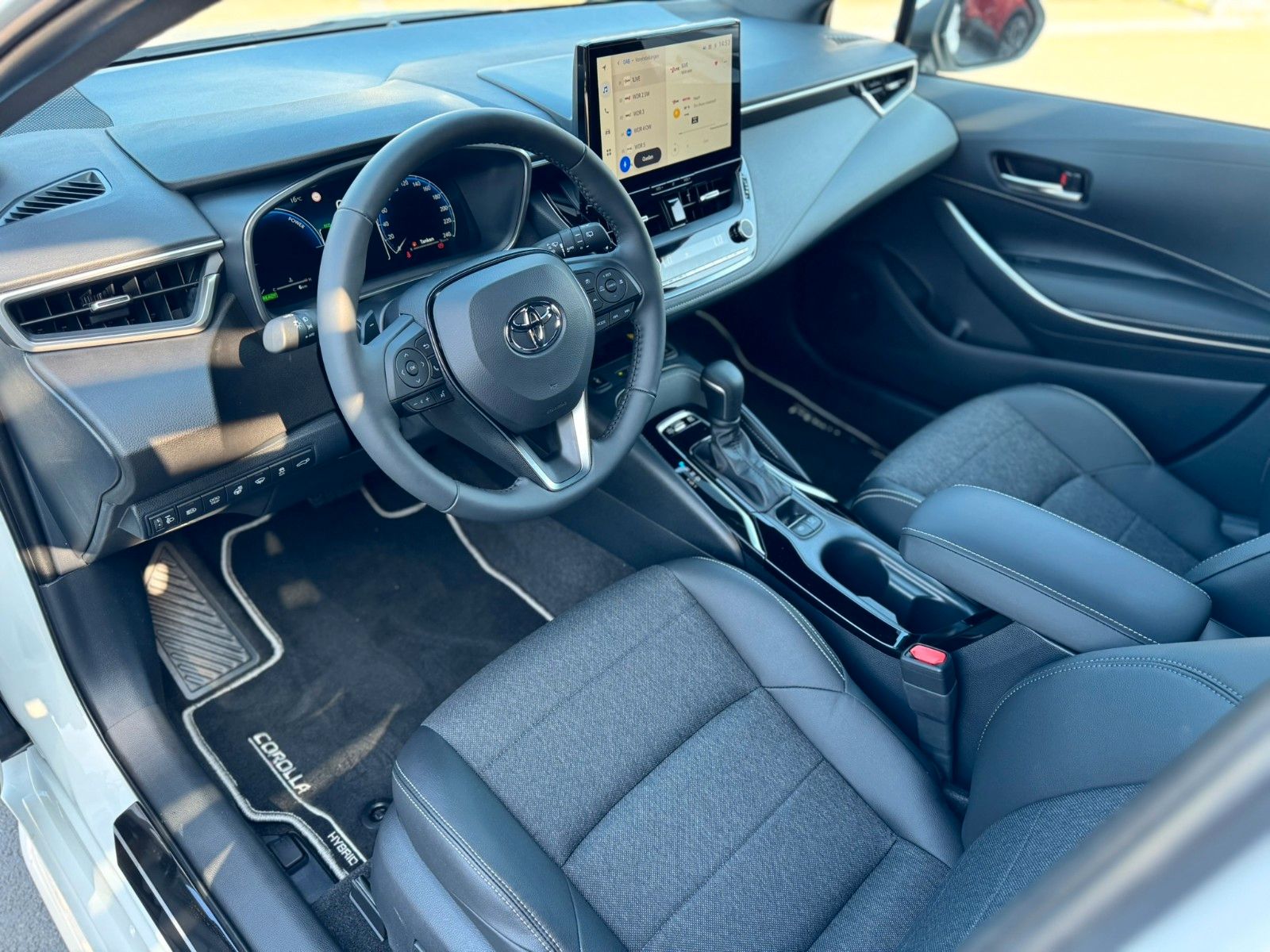 Toyota Corolla 2.0l Teamplayer | el. Heckklappe | LED