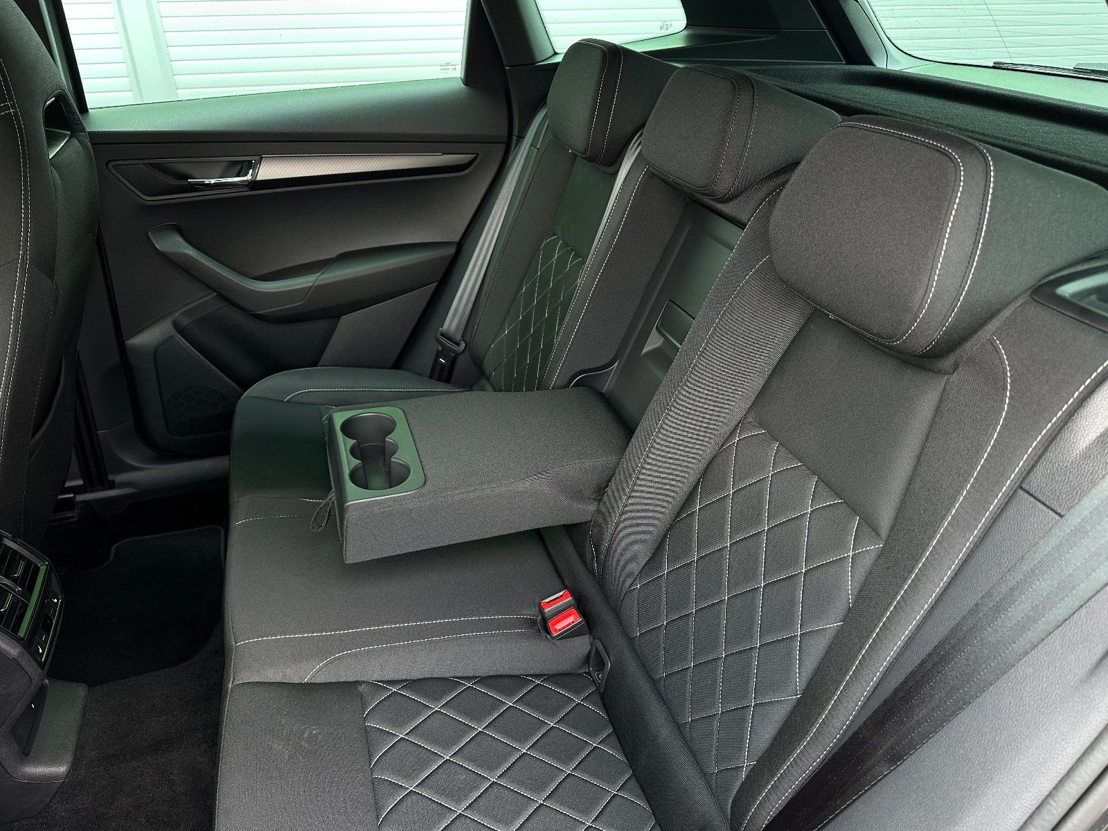 Skoda 150PS 4x4 DSG Sportline Side Assist eHK LM19"AHK