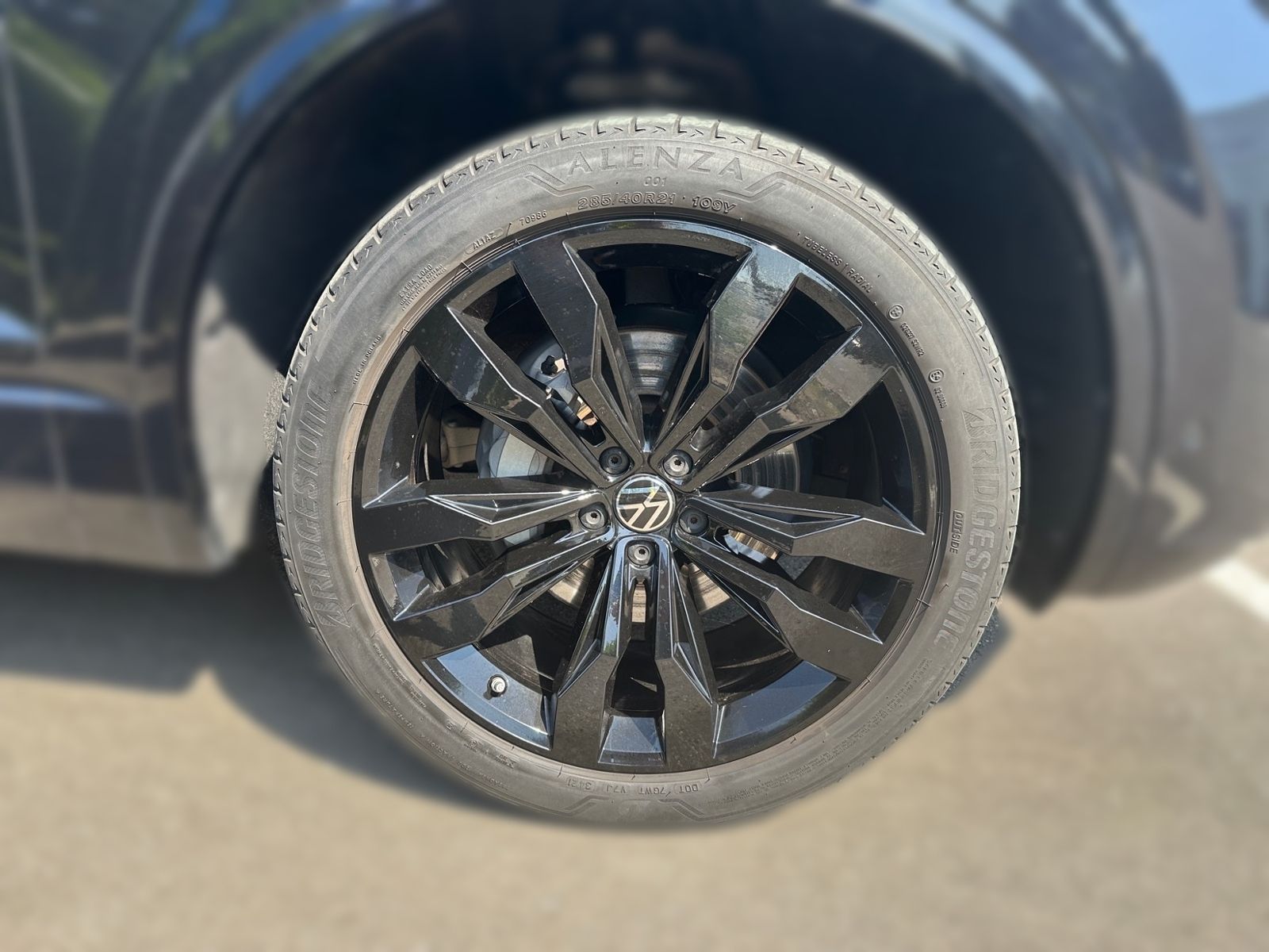 Volkswagen Touareg 3.0 V6 TDI DSG 4M R-LINE BLACK - Samsaru's Car Outlet