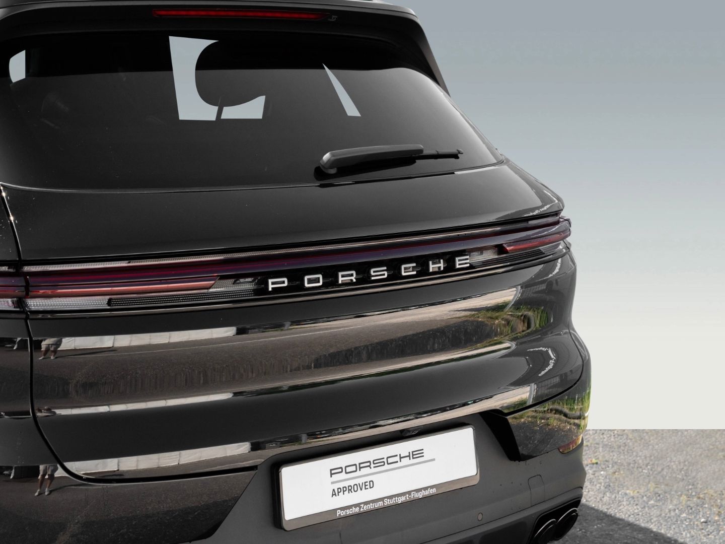 Porsche Cayenne 18 Wege Sitze AHK Pano 21 Zoll 90l Tank