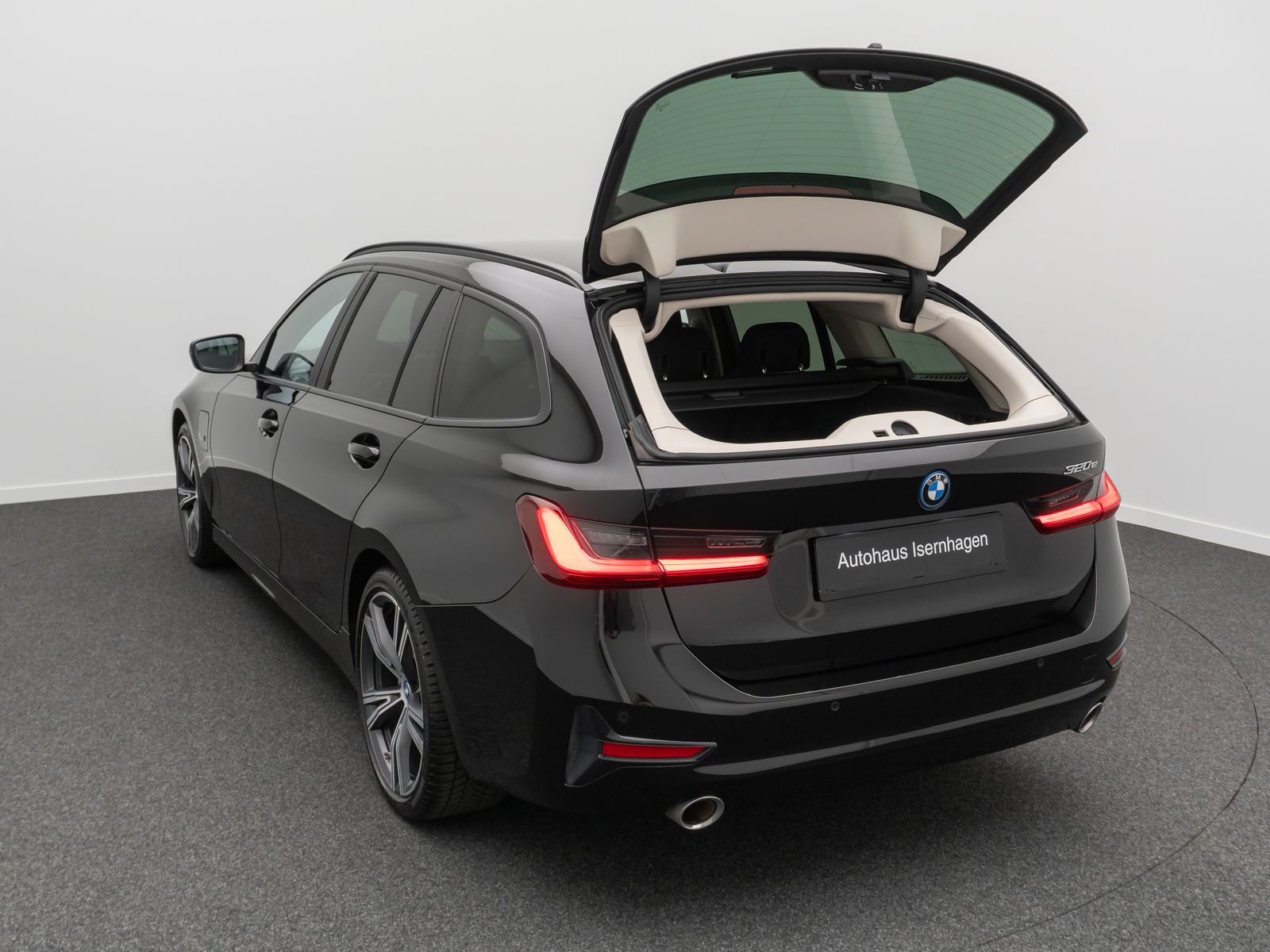 BMW 320e - Samsaru's Car Outlet