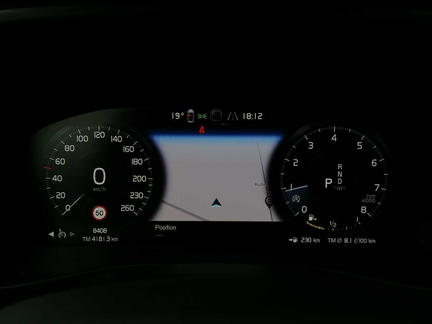 Volvo XC40 T2 2WD Plus Dark 360°/ AHK/ PANO