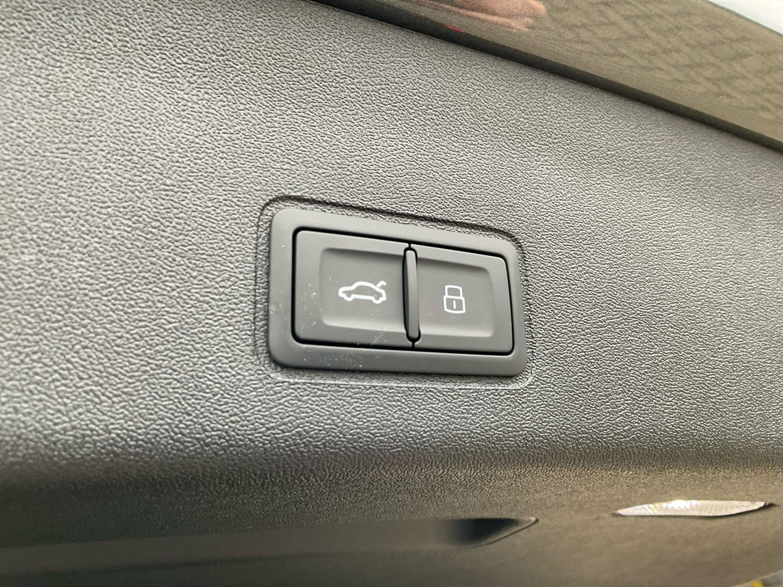 Audi Q3 SUV e-hybrid S line AHK MATRIX HeadUp SONOS