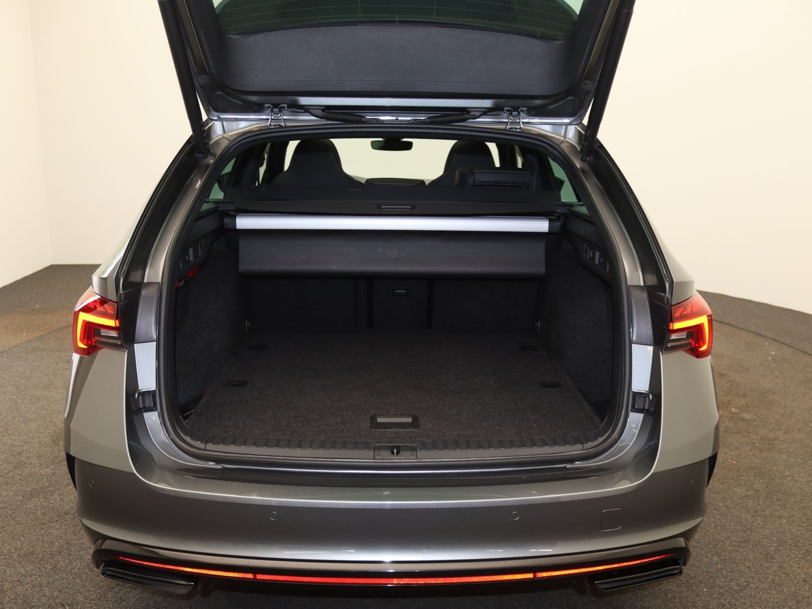 Skoda Octavia RS Combi Edition 2.0 TDI DSG 4x4 / Pano