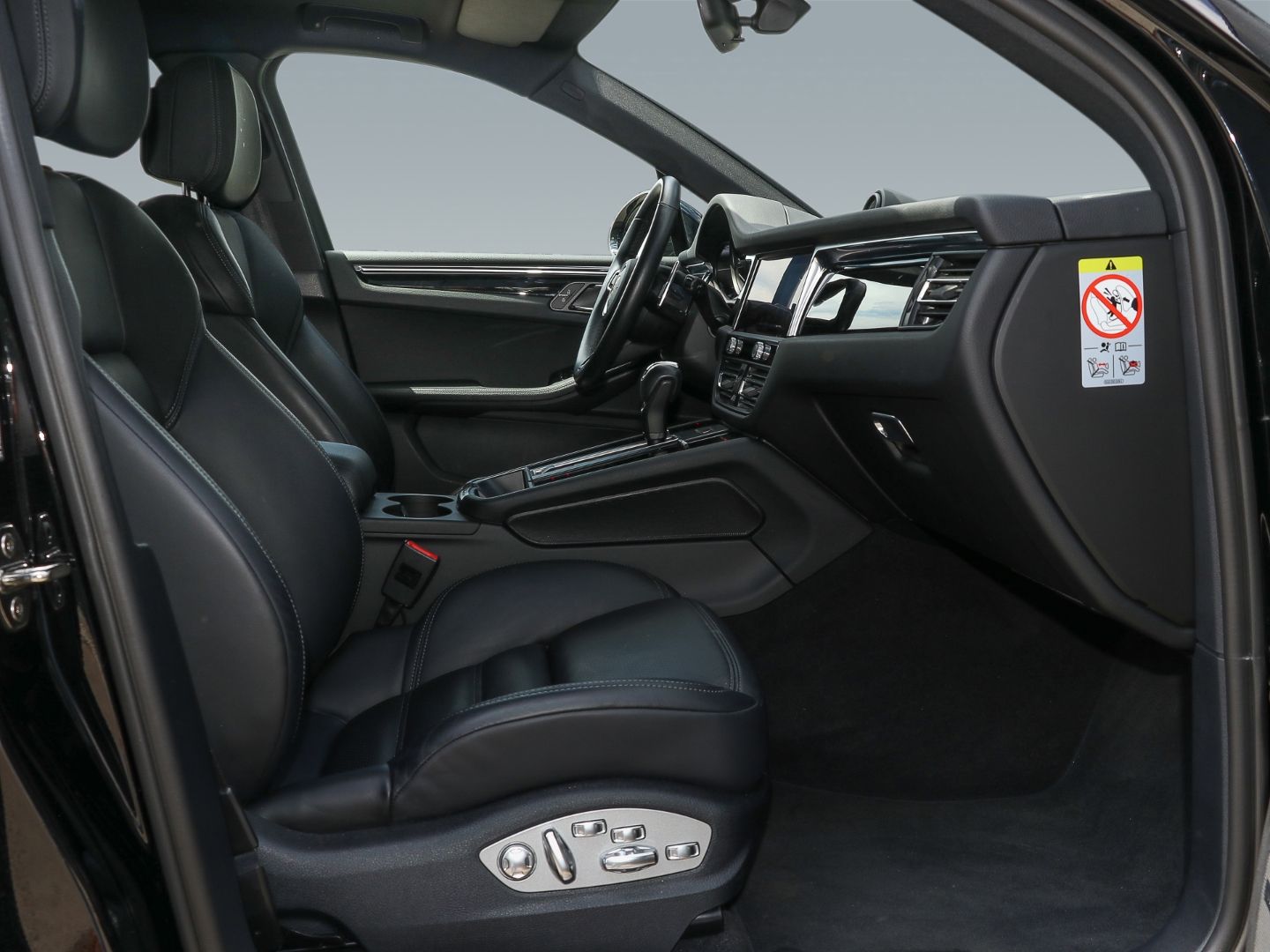 Porsche Macan S - Samsaru's Car Outlet