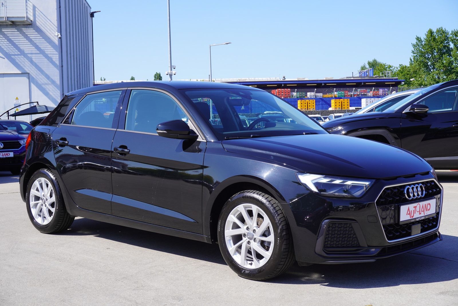 Audi A1 25 TFSI Sportback S-tronic - Samsaru's Car Outlet