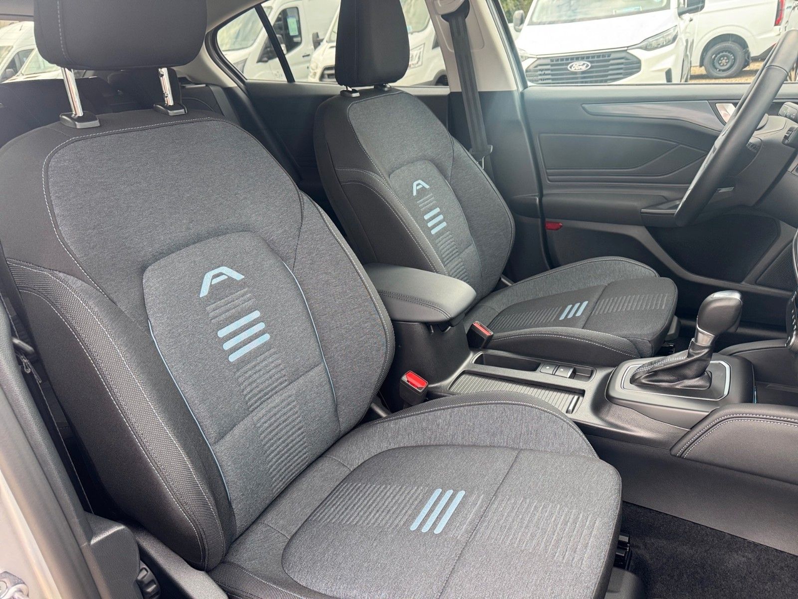 Ford Focus 1.0 HYBRID Aut. Active X |GJR|ERGO-Sitz|
