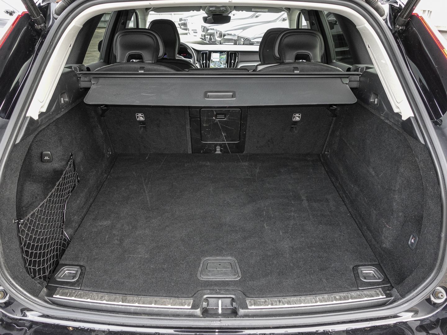 Volvo XC60 Momentum Pro AWD B4 Diesel EU6d AHK Digital