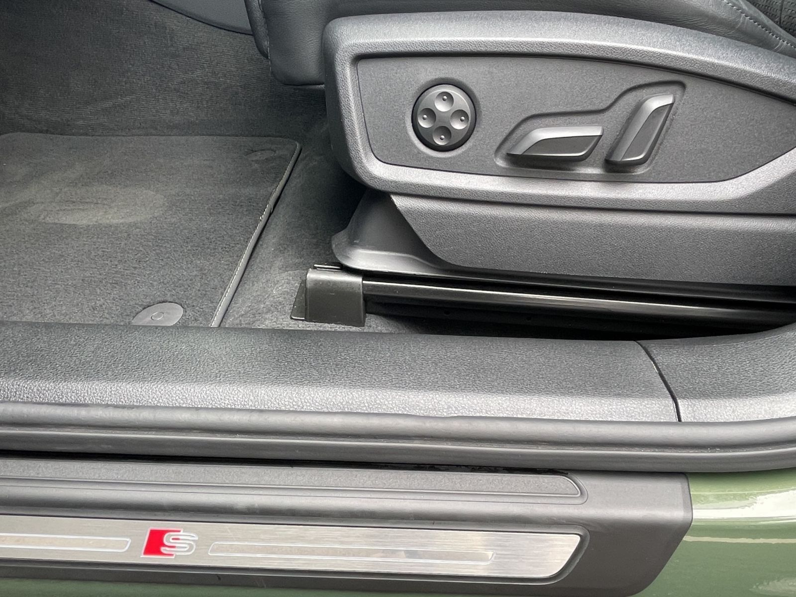 Audi Q5 40 TDI qu S line Matrix B&O Pano HuD AHK 360