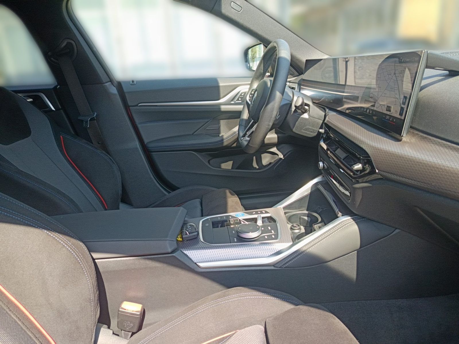 BMW i4 eDrive40 M SPORTPAKET+LIVE COCKPIT PRO+HARMAN