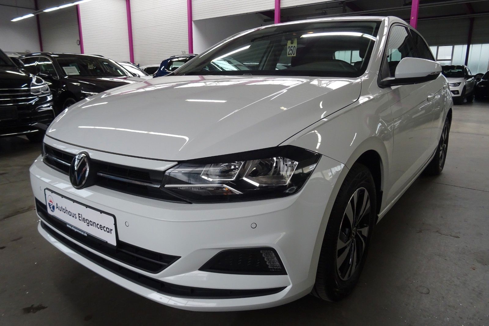 Volkswagen POLO 1.0 TSI Comfortline - Samsaru's Car Outlet