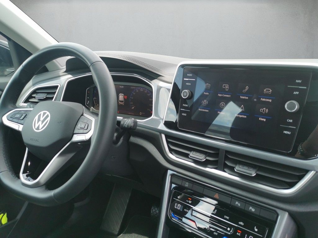 Volkswagen T-Roc 1.5 TSI DSG Style - Samsaru's Car Outlet
