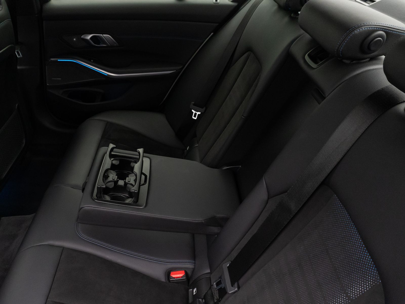 BMW 320e M Sport - Samsaru's Car Outlet