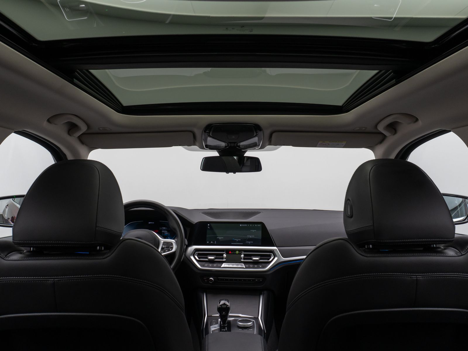 BMW 320e Luxury Line - Samsaru's Car Outlet
