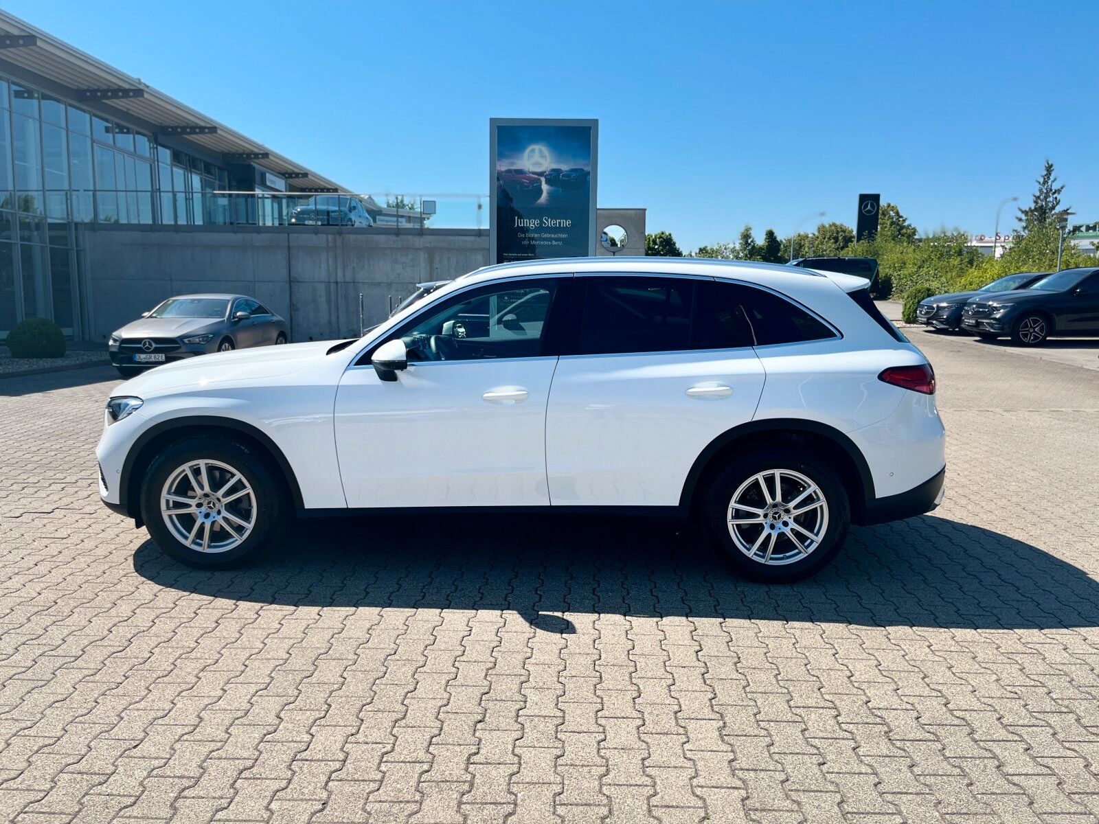 Mercedes-Benz GLC 220 d 4M Avantgarde - Samsaru's Car Outlet